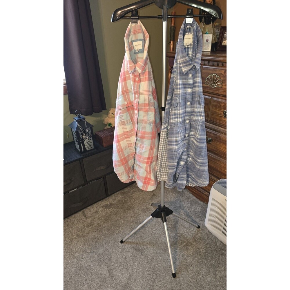 2-WOMAN'S AMERICAN EAGLE SIZE: MEDIUM OVERSIZED BUTTON DOWN SHIRT*EXCELLENT*